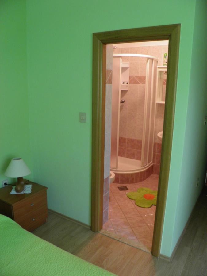 Apartment Mladinic Brac Pucisca Bagian luar foto